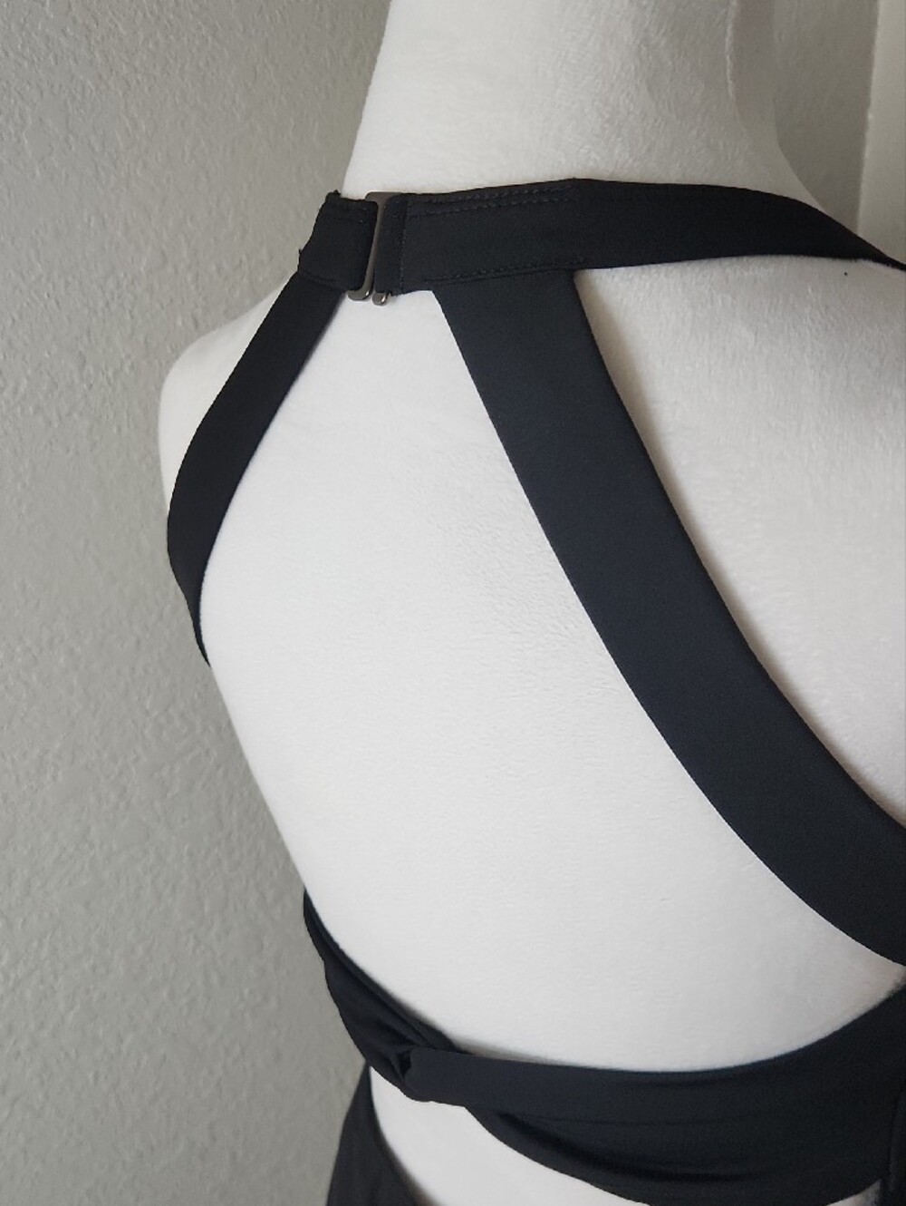 Halara Athletic Classic Black Halter Dress With Built-In Bra and Shorts - Picture 4 of 7
